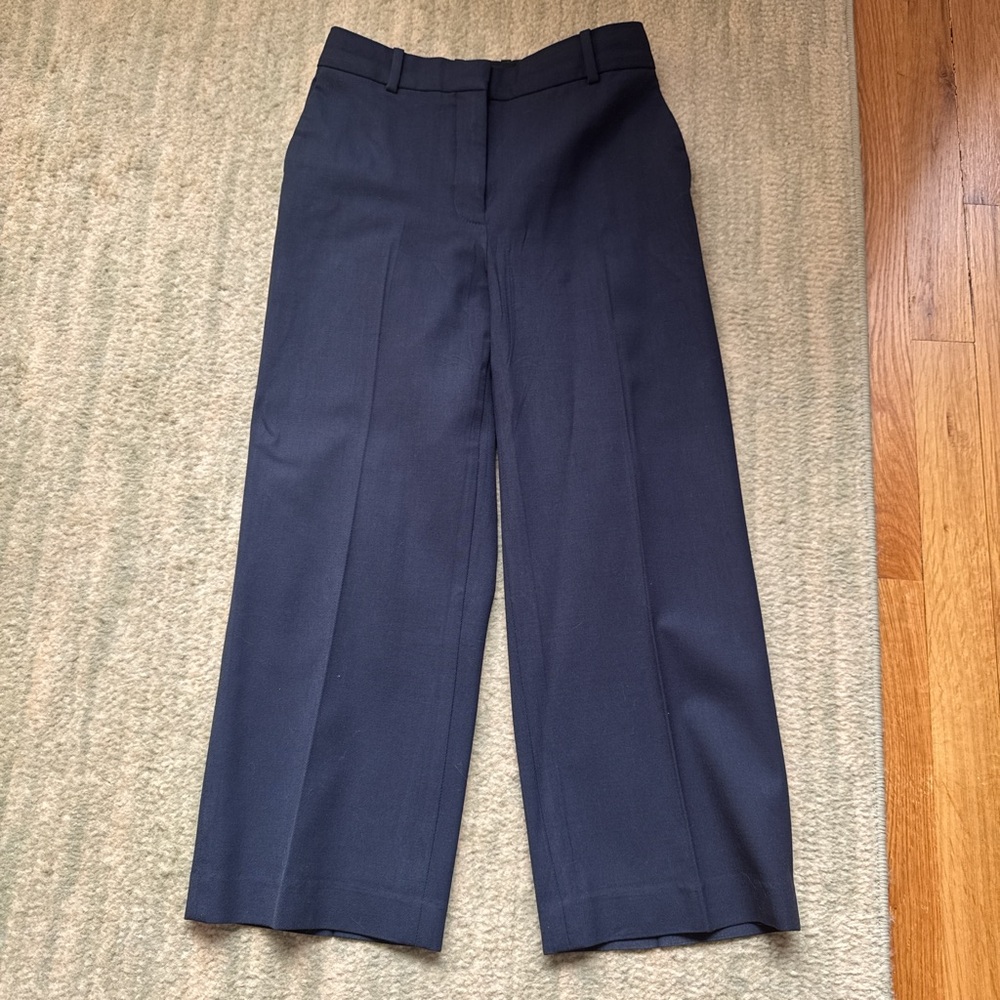 Aritzia navy high rise wool cropped trousers